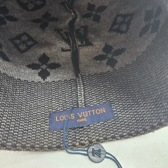 Louis Vuitton Beanie Skull Cap Knit Black Winter Monogram Luxury Designer Mens - Picture 8 of 8